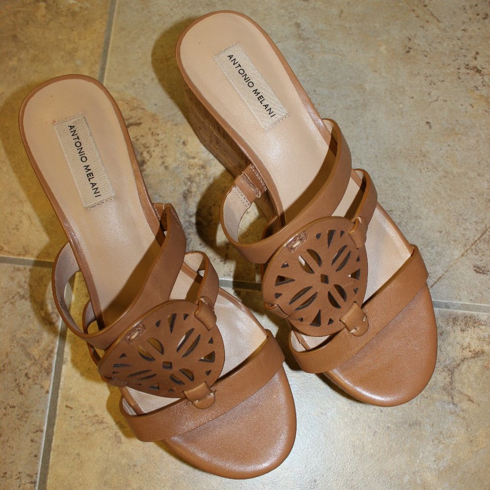 NWOB "ANTONIO MELANI" QUINNLYNN LEATHER WEDGE HEELS SZ 9